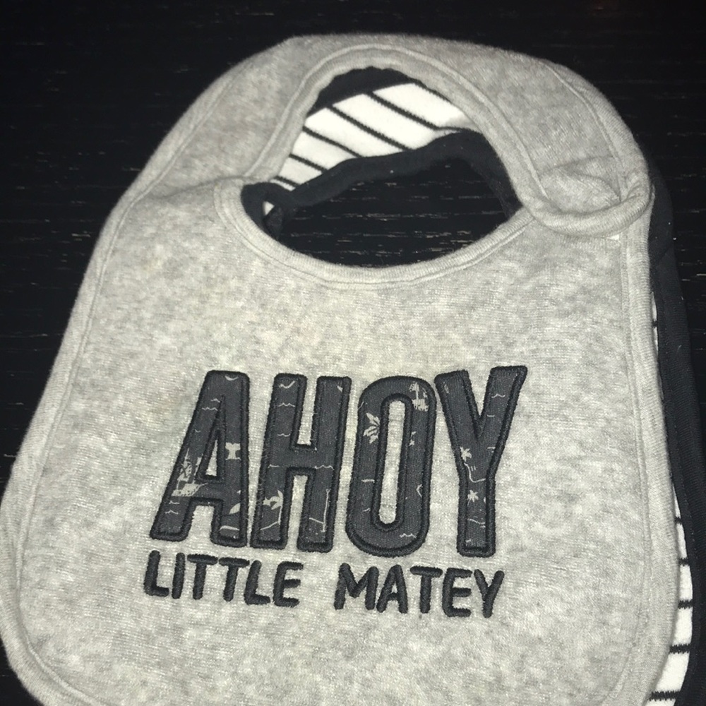 BRAND NEW BABY BIBS🍼💝